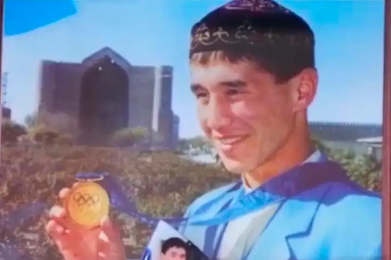 بەكزات ساتتارحانوۆقا ارناپ «دارا تۇلعا» اتتى كۇي شىعاردى