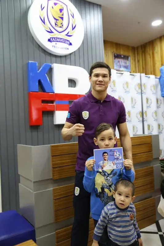 Данияр Елеусінов қазақстандық жанкүйерлерімен қоштасты