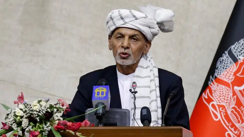 اۋعانستان پرەزيدەنتى قانشا اقشا ۇرلاپ كەتكەنى انىقتالدى