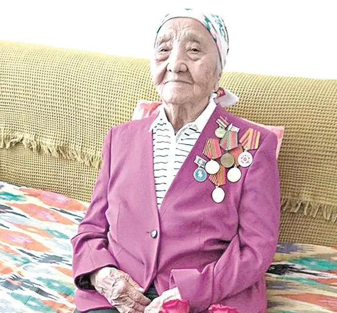 جۇزگە كەلگەن جۋرناليست