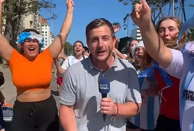 Аргентинцы празднуют победу своей сборной на ЧМ в Катаре