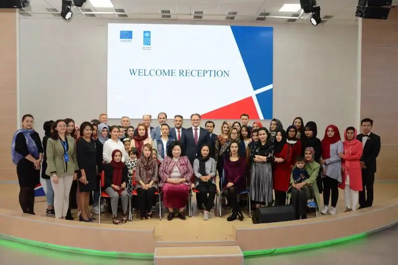 قازاقستاندا ءبىلىم الاتىن اۋعان ايەلدەرىنىڭ العاشقى توبى الماتىعا كەلدى