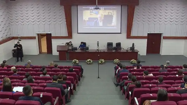نوبەل سىيلىعىنىڭ لاۋرەاتى ەلوردالىق ستۋدەنتتەرگە لەكسيا وقىدى