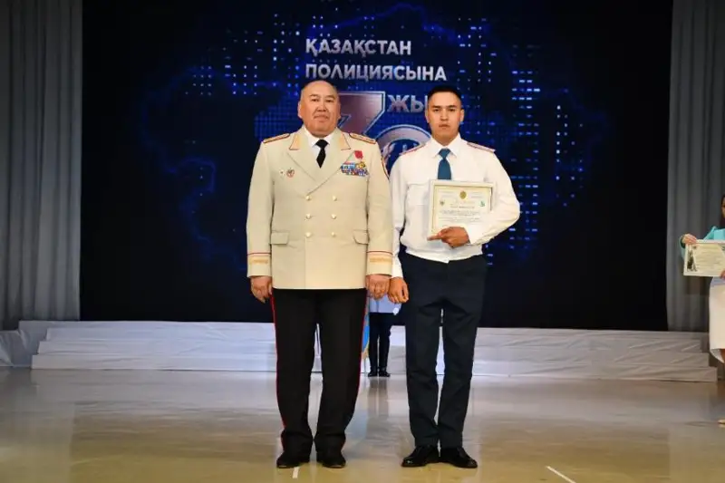 Более 2 тыс. полицейских и ветеранов наградили в Акмолинской области