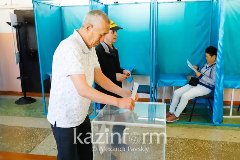 Almatyda ýchaskelerdiń kabınasynda perde joqtyǵyna eshkim shaǵymdanǵan joq - komıssııa