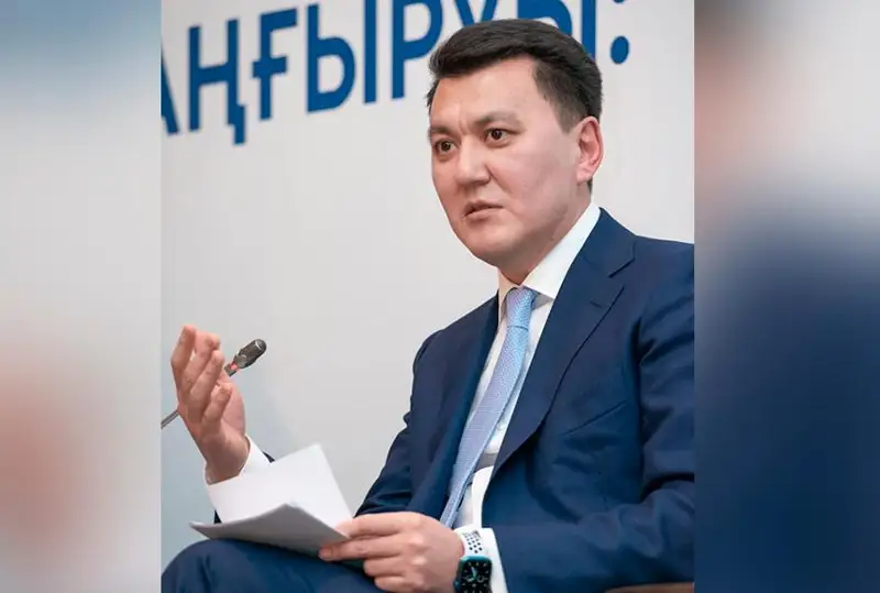 Erlan Qarın: Prezıdent jańa tujyrymdamalardy talqylaýǵa usynady