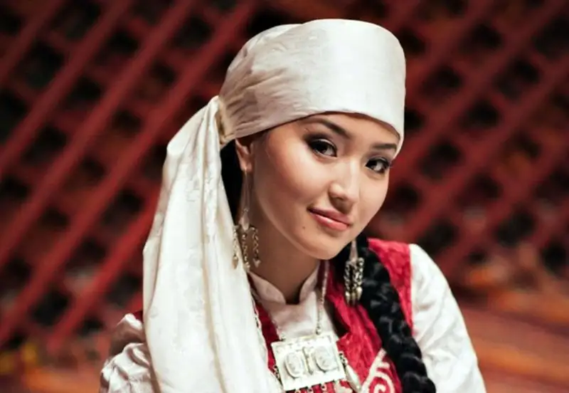 مەڭ مەن مىنەز ەگىز بە؟