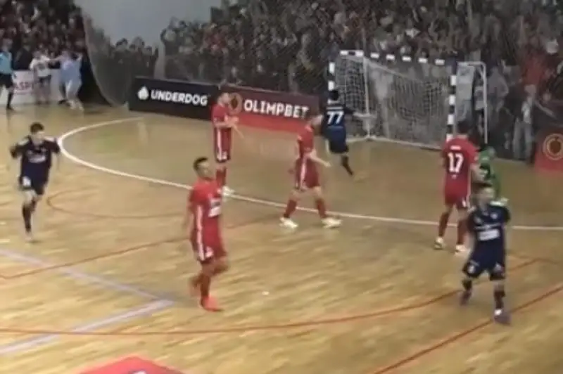 «Кайрат» дважды проиграл «Каспию» в чемпионате РК по футзалу