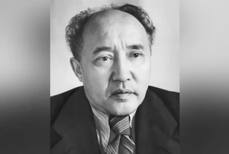 Фильм к юбилею Мухтара Ауэзова покажут на телеканале Jibek Joly