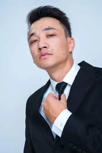 ەلوردا تورىندە ءداستۇر اسىلحان ۇلىنىڭ ءان كەشى وتەدى