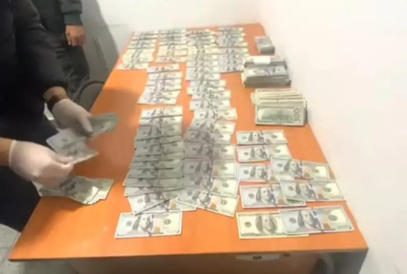 Вывоз 83 млн тенге за рубеж пресекли в аэропорту Астаны