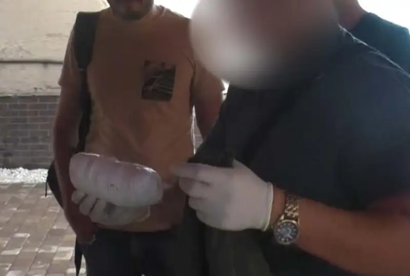 Иностранец занимался сбытом «синтетики» в ВКО