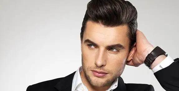 ەر ادامداردىڭ شاشى ءتۇسۋىنىڭ 6 سەبەبى