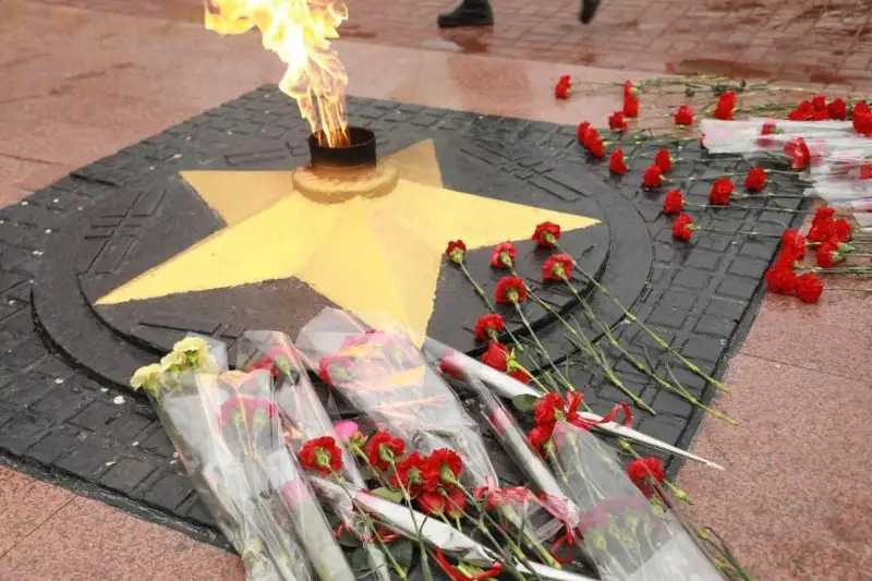 Атыраусцы отпраздновали 9 мая в парке Победы