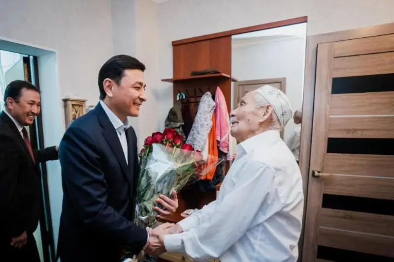 Благодаря героическому подвигу наших предков в стране царит мир – аким Нур-Султана