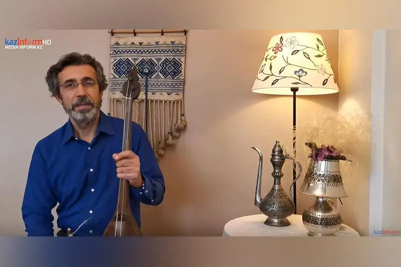 تۇرىك مۋزىكانتى يرفان گيۋردالدىڭ ورىنداۋىندا اقان سەرىنىڭ «بالقاديشا» ءانى