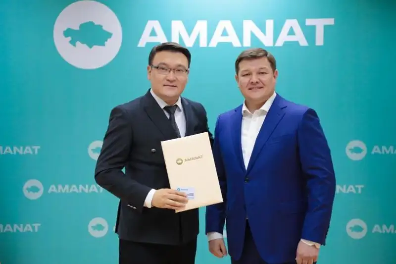 Новые члены вступили в партию «AMANAT»