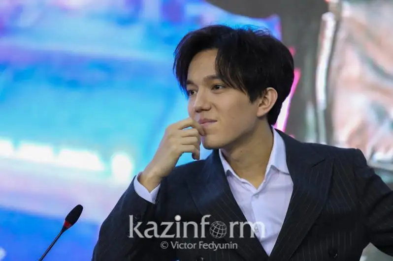 ديماش قۇدايبەرگەن 10 مىڭ دوللار سىيلايدى: الەۋمەتتىك جەلىدە جالعان پاراقشا اشىلدى