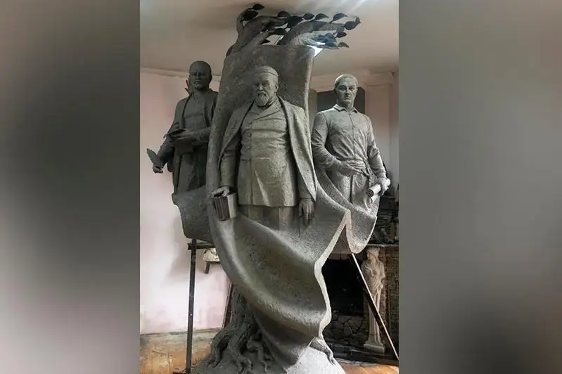 ۋكراينانىڭ حاركوۆ قالاسىندا ۇلى ابايعا ەسكەرتكىش ورناتىلادى