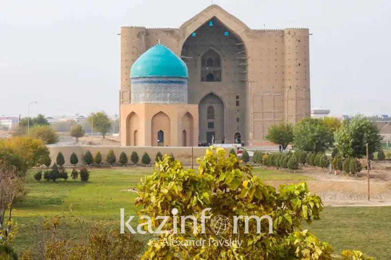 نازاربايەۆ ورتالىعى الەمنىڭ جانە قازاقستاننىڭ كيەلى جەرلەرى بويىنشا ۆيرتۋالدى تۋر ۇسىنادى