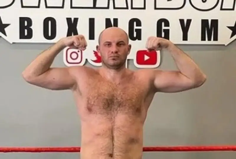 Казахстанский нокаутер-супертяж прошел взвешивание перед боем в Аргентине