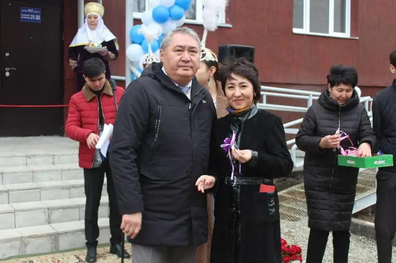 Многодетные и нуждающиеся семьи получили ключи от квартир в Алматинской области