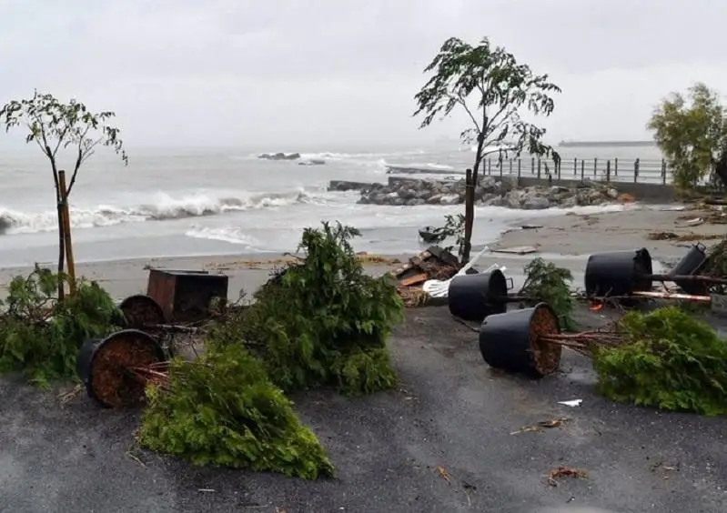 Сильные ливни привели к подтоплениям на греческих островах