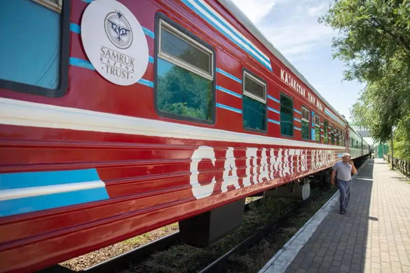 Медпоезд «Саламатты Казахстан» начал работу в Костанайской области