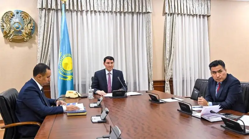 Ход исполнения поручений Главы государства рассмотрен в Правительстве