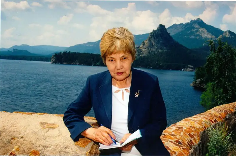 فاريزا ايتقان ءبىر سىر