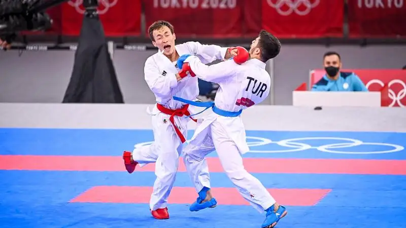 كاراتەشى دارحان اسادىلوۆ جارتىلاي فينالعا شىقتى. كەم دەگەندە قولا بار