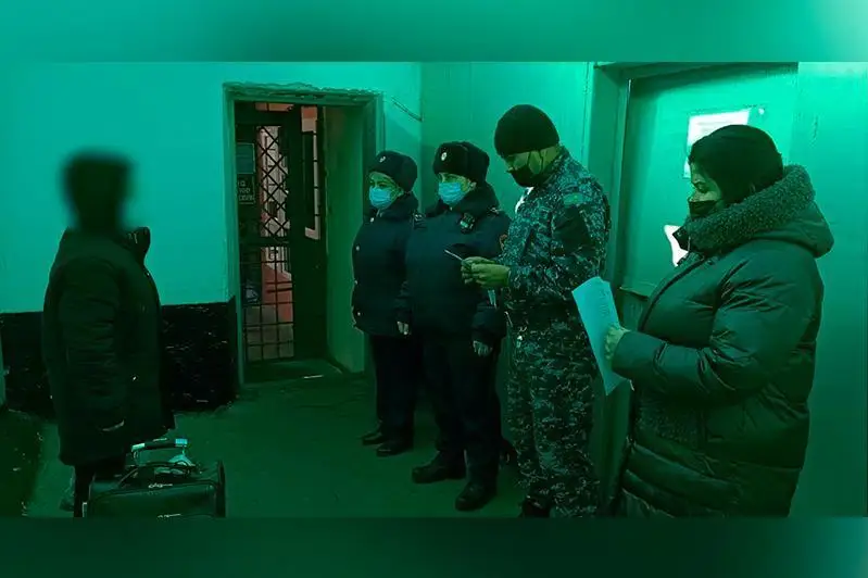 قاراعاندىدا سوتتالعان ايەل 10 كىتاپ وقىعانى ءۇشىن بوستاندىققا شىقتى