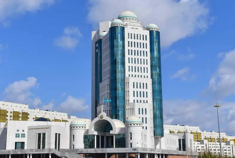 Konstıtýtsııaǵa engizilgen ózgerister demokratııalyq ózgeristerge degen adaldyqty kórsetedi – senatorlar