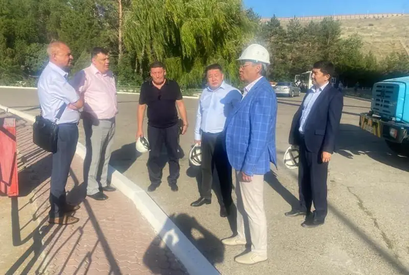 Сенатор Ахылбек Куришбаев посетил ряд предприятий города Конаева