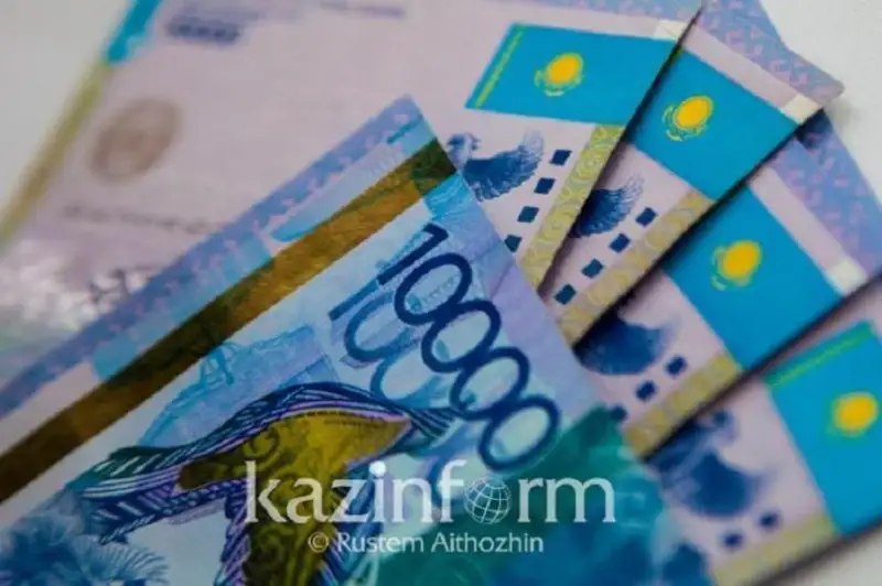Средняя зарплата рабочего персонала составила 232 тыс. тенге в РК
