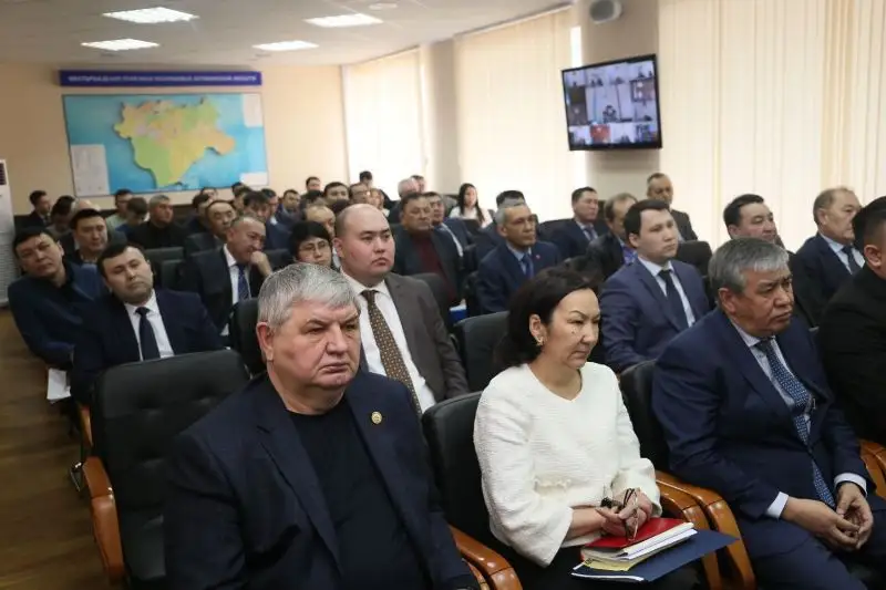 Сапарбаев орынбасарына: Ұйықтасаң, ұйықтайтын жерге барасың