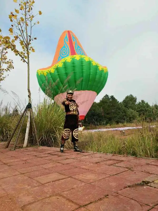 Қытайлық қазақ өзі жасаған қазақи әуе шарымен әлемді шарлағысы келеді