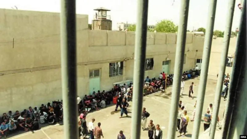 يران كوروناۆيرۋسقا بايلانىستى 70 مىڭعا جۋىق تۇتقىندى تۇرمەدەن بوساتتى