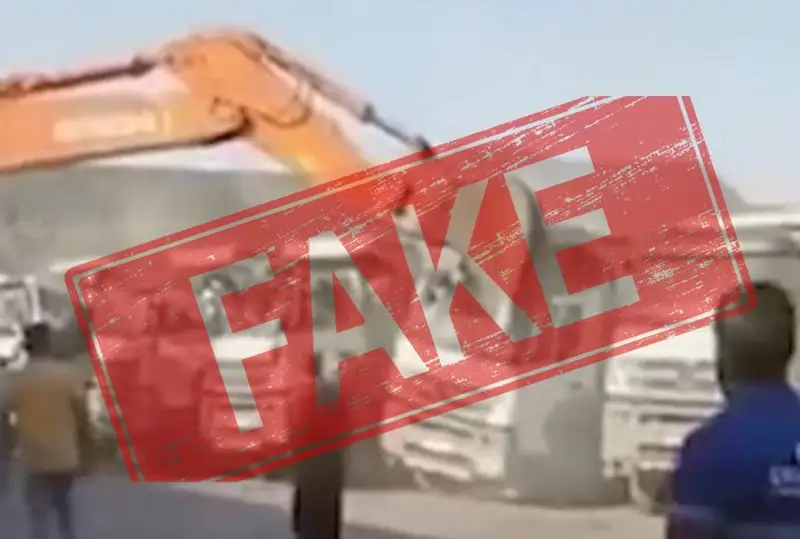 Фейк: В Нур-Султане водитель экскаватора смял ковшом грузовики для получения зарплаты