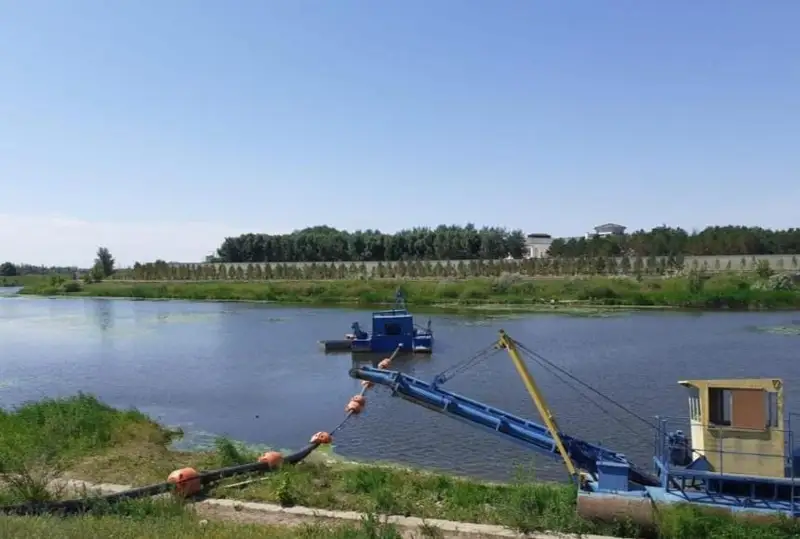 Дноочистительные работы на реке Есиль проводят в столице
