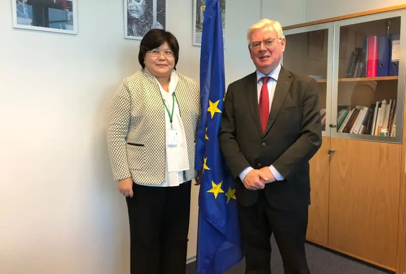 Евросоюз намерен поддерживать демократические реформы в Казахстане