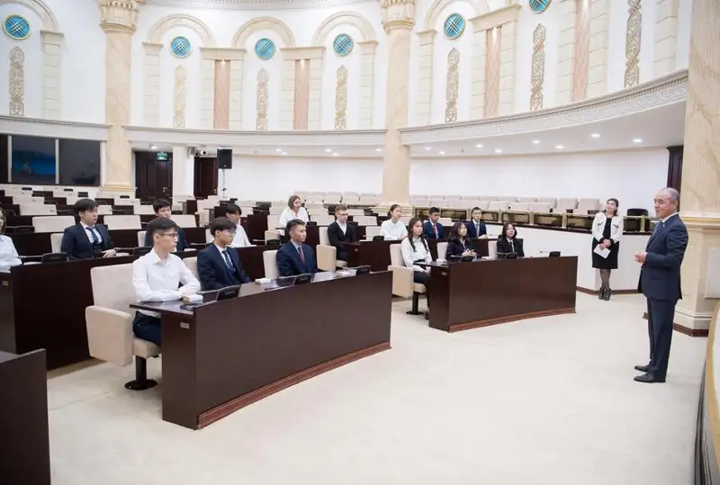 Юные астанчане ознакомились с работой Сената