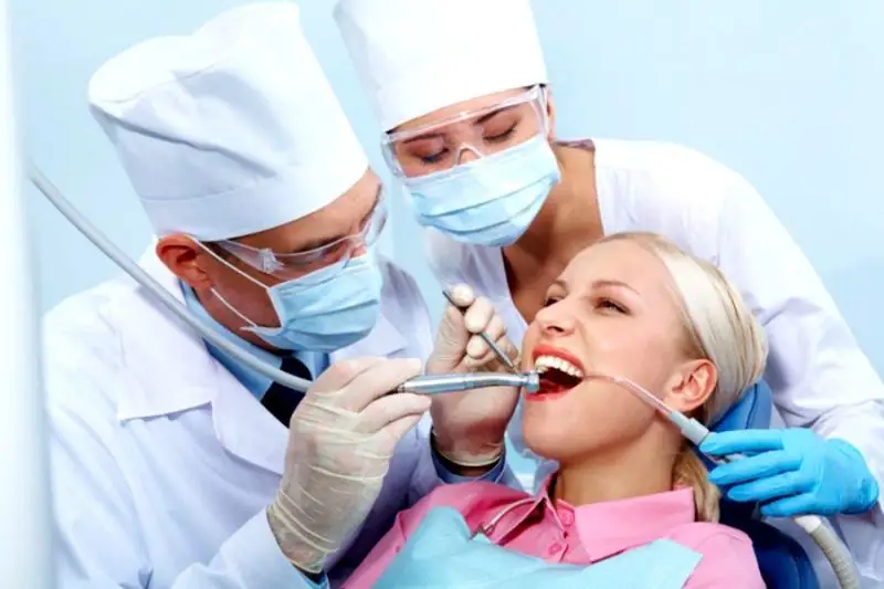 Ұзын аяқты қыз бейне