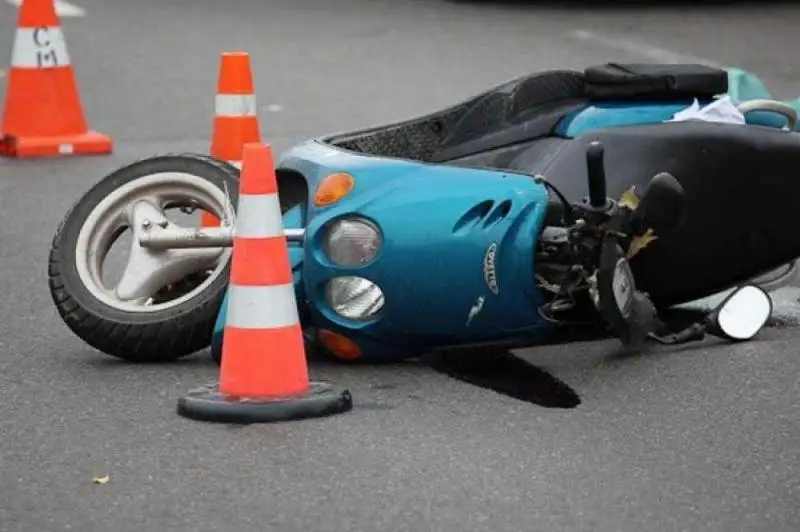 За год в Казахстане произошло 68 ДТП с участием мопедов и самокатов - МВД