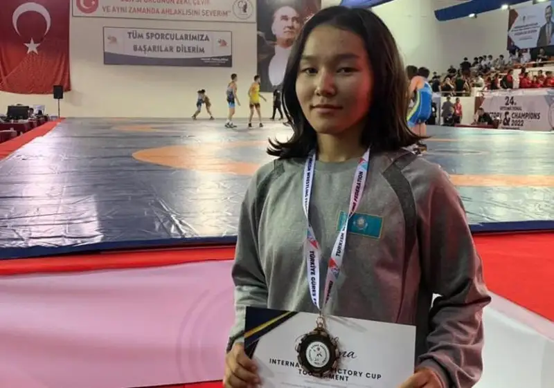 Казахстанка стала третьей на турнире по женской борьбе в Турции