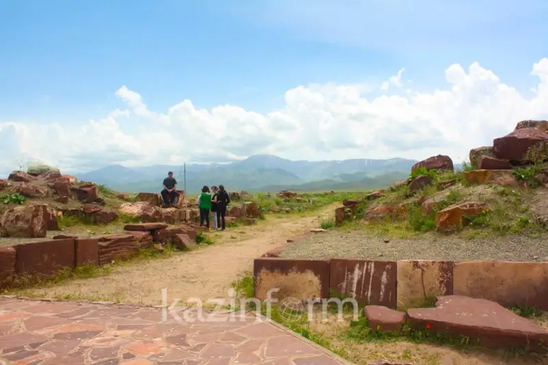 Монастырь или дворец Александра Македонского: что говорят исследования об Акыртас