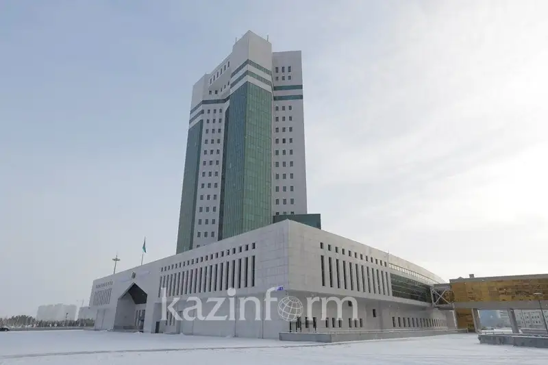 مەملەكەت باسشىسى ۇكىمەتتىڭ كەڭەيتىلگەن وتىرىسىن وتكىزەدى