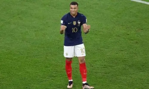 Появилось видео мощной речи Мбаппе в перерыве финала ЧМ-2022