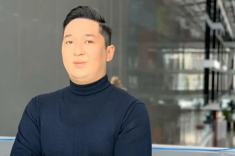 موبيلدى ويىن جاساۋشى جىگىت «100 جاڭا ەسىم» جوباسىندا قالاي جەڭىمپاز اتاندى