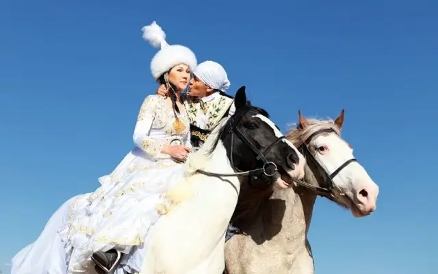 قىزىعى تاۋسىلمايتىن قىز قۋۋ